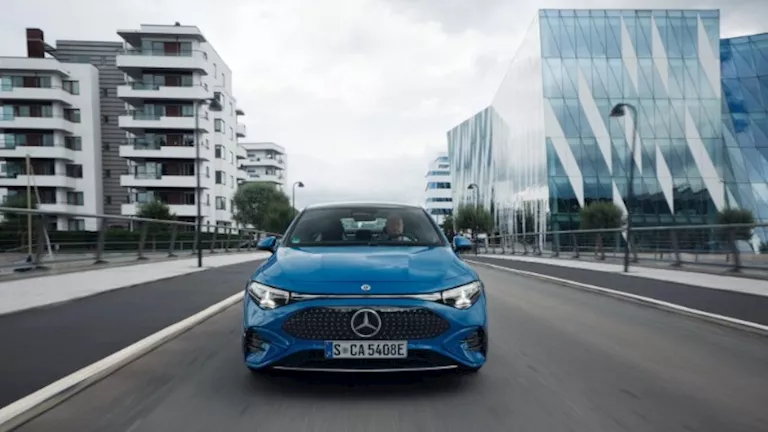 مرسيدس تطلق سيارتها الكهربائية CLA الجديدة