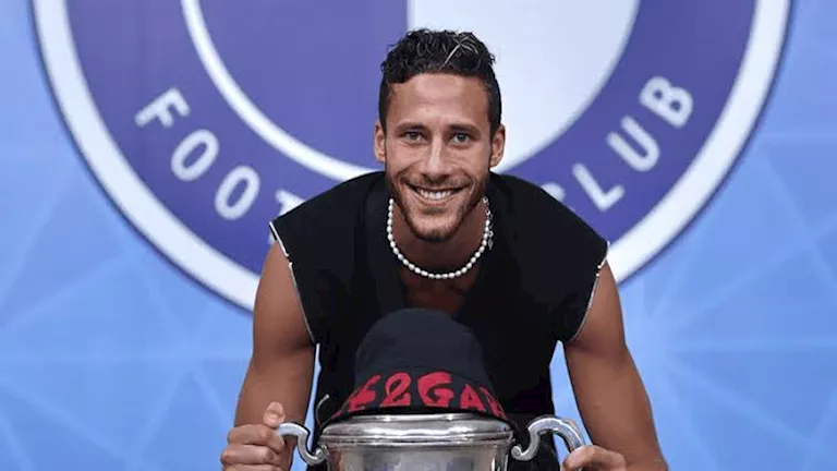 سبب القبض على رمضان صبحي في مطار القاهرة