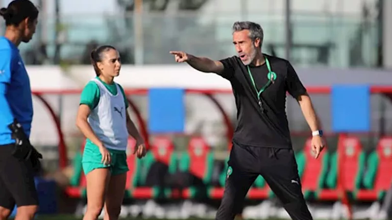 شخصية مثيرة للجدل.. من هو مدرب منتخب المغرب للسيدات؟