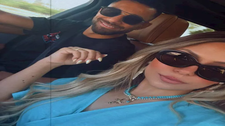 بعد رحيله عن الأهلي.. 8 صور جديدة لعمرو السولية وزوجته