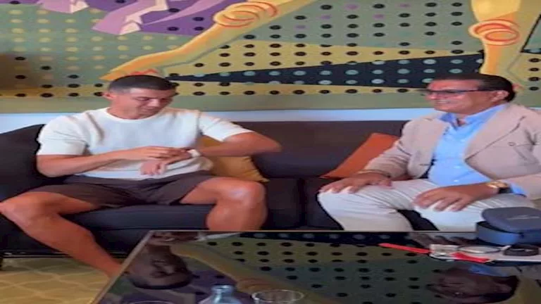 بمليون دولار.. كريستيانو رونالدو يخطف الأنظار بساعة فريدة