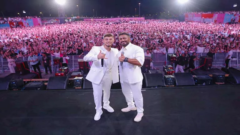 بعد أزمته مع نجم كبير.. تامر حسني ينشر صورًا من حفل العلمين ويوجه رسال