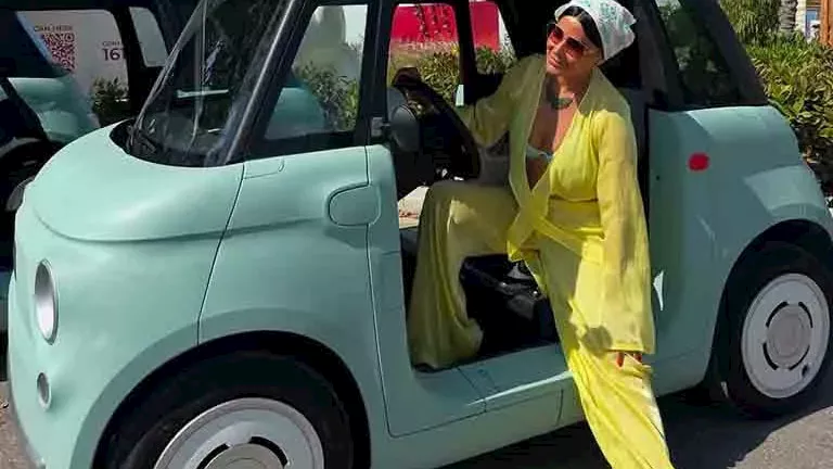 “هربوا من حر الصيف”.. 25 صورة للنجمات في الساحل الشمالي