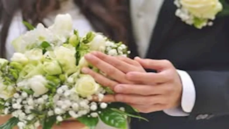 رجل أردني يتزوج بعد يوم من وفاة زوجته.. ماذا حدث؟