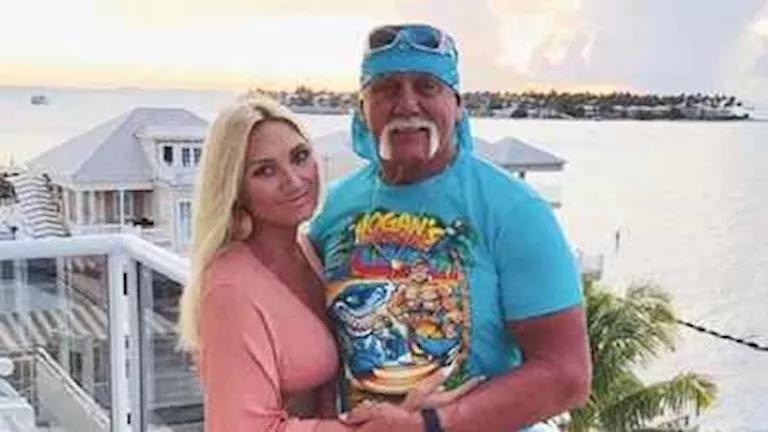 ابنة هوجان تكشف تفاصيل مفاجأة عن علاقتهما بعد وفاته