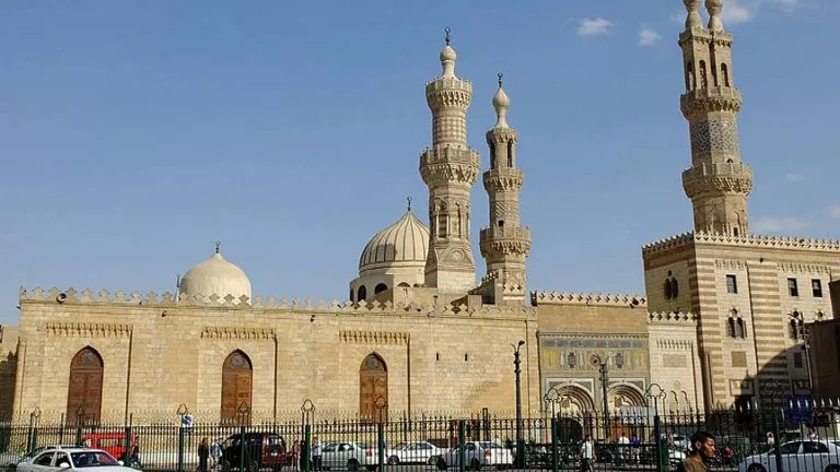 بلغة الإشارة.. الجامع الأزهر يوضح أسباب الهجرة النبوية