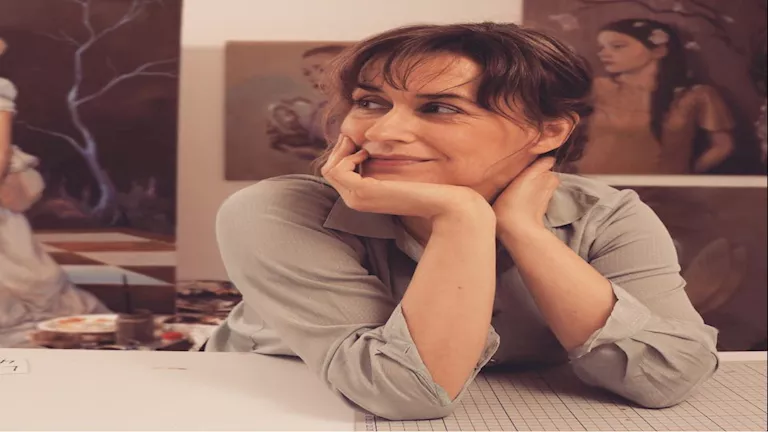 بعد اتهامها بسرقة لوحتها.. الفنانة الدنماركية توضح موقفها من اتخاذ إجر