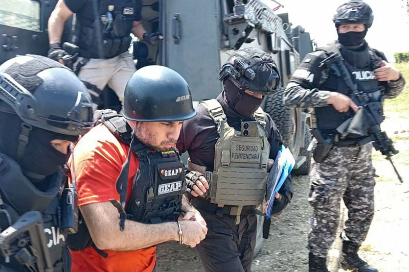 أمريكا تتسلم زعيم عصابة مخدرات