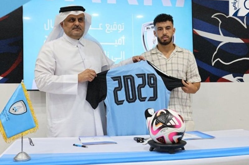 رسميا .. زحزوح يطل بقميص الوكرة