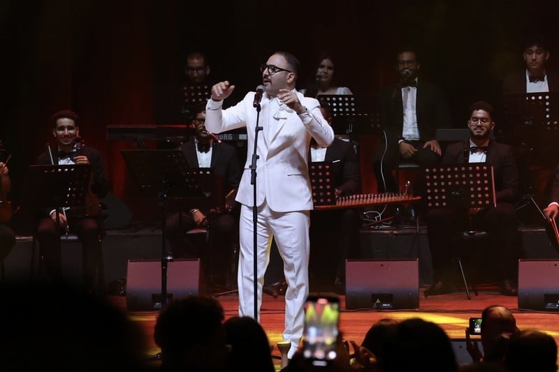 إيكو: رهانات عرض “الكوميديا الموسيقية” ترتبط بمرحلة ما قبل الشهرة