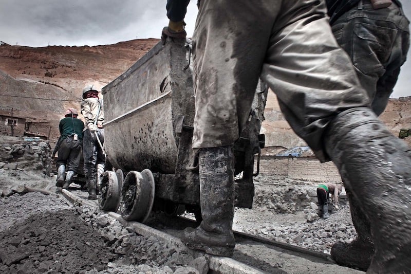 المغرب بين الصين وأوروبا .. فرص هائلة تخدم “الانتقال المعدني الأخضر”