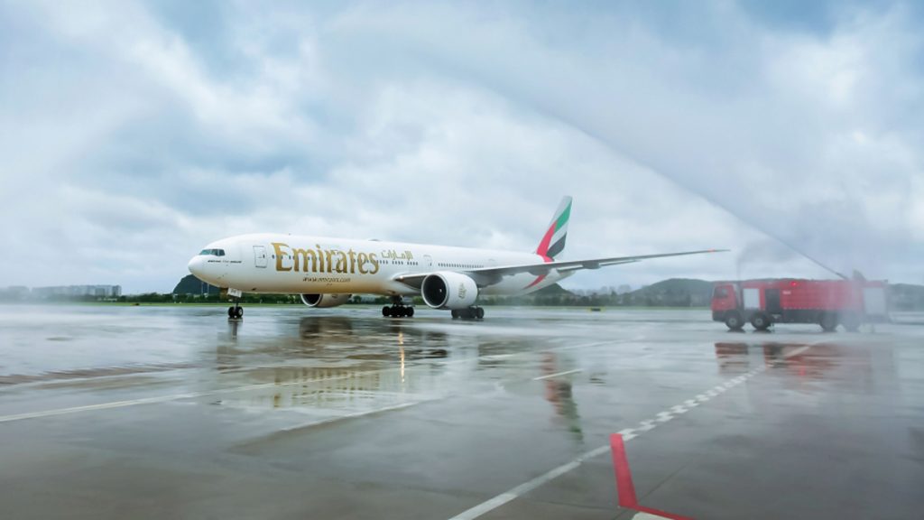 «طيران الإمارات» تُطلق رحلتها اليومية إلى هانغتشو رسمياً