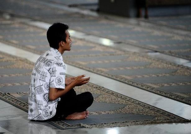 ما الذي يجب على من فاته أداء الصلاة مدة طويلة من الزمن؟.. الإفتاء توضح