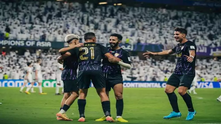 “تضم لاعب الأهلي السابق”.. العين الإماراتي يعلن قائمته للموسم الجديد