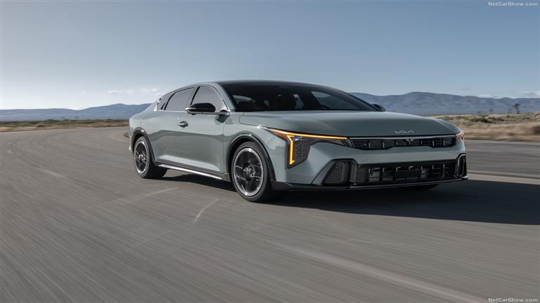 أرخص سيارة عائلية جديدة تقدمها “كيا” في مصر