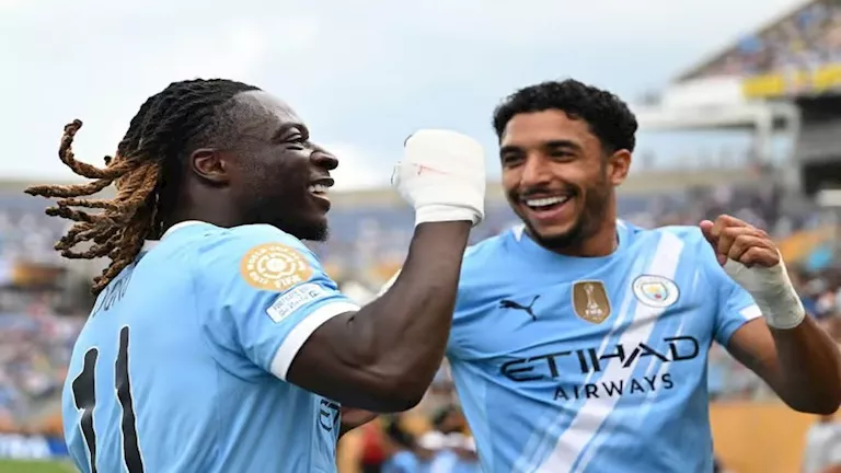 بث مباشر لحظة بلحظة مباراة مانشستر سيتي وتوتنهام مرموش أساسيًا