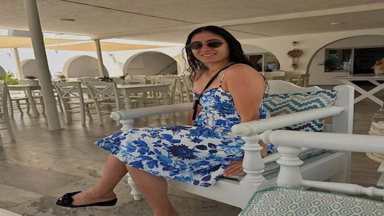 3 صور لاحتفال نور الشربيني بعيد ميلاد صديقتها