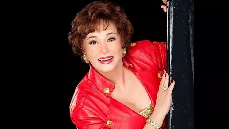 بـ”الأوف شولدر”.. لبلبة بإطلالة لامعة في سابع أيام مهرجان البحر الأحمر