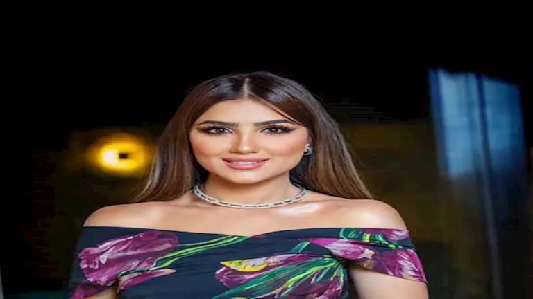 مي عمر تخطف الأنظار بإطلالتها في أحدث ظهور لها