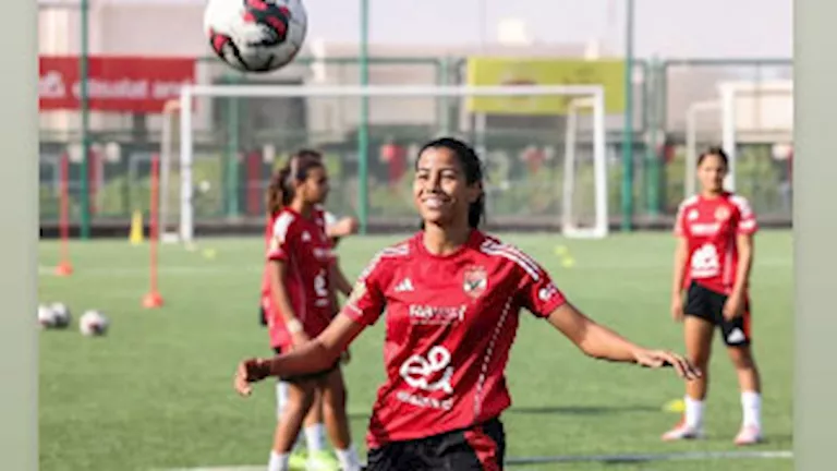 ستوري نجوم كرة القدم.. رسالة من الشيبي.. وكهربا ينشر صورته مع والدته و