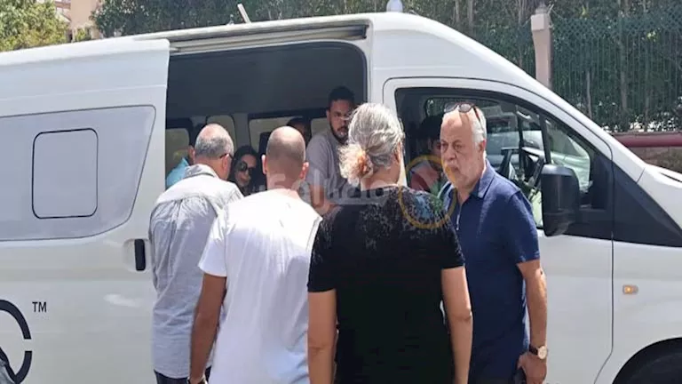 نجوم الفن يودعون المنتج طارق صيام في جنازته بالشيخ زايد