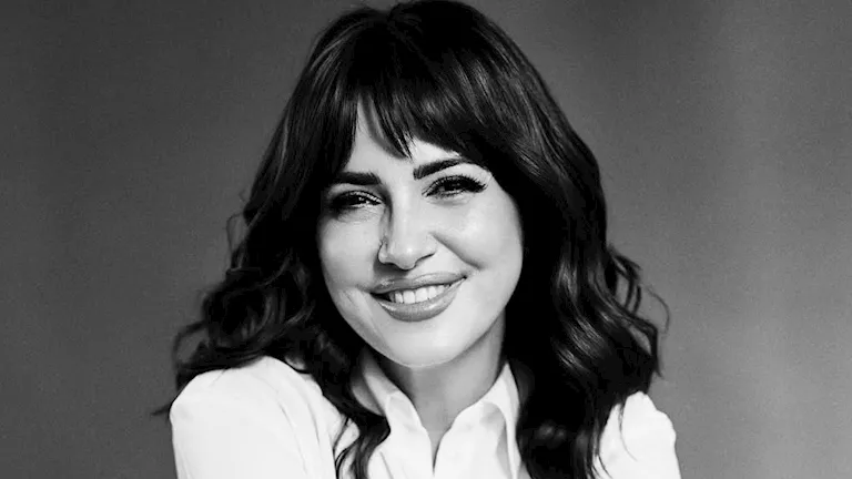 ريهام عبدالغفور تحتفل بالمتحف المصري الكبير وتنشر صورتها بالذكاء الاصط