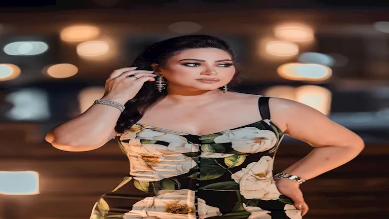 بوسي بإطلالة صيفية ساحرة وحقيبة “هيرمس”.. سعرها صادم وخيالي