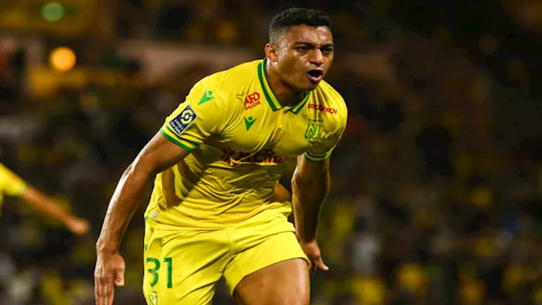 مصطفى محمد يقود هجوم نانت أمام أوكسير بالدوري الفرنسي