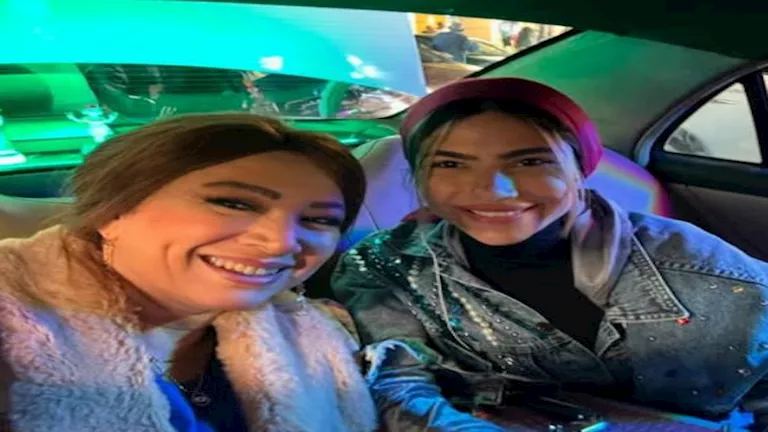 بالصور- انتصار تستعيد ذكريات تصوير “80 باكو”