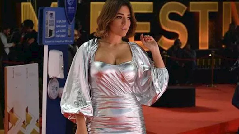 “فيها خاتم ألماظ وساعة روليكس”.. آية سليم تستغيث بعد فقدان حقيبتها في