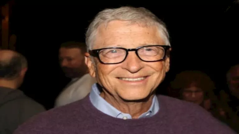 7 طوابق ويحتوي على مستشفي.. 20 صورة لـ يخت الملياردير بيل جيتس