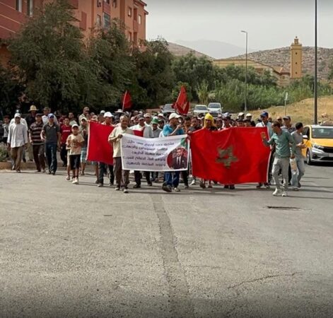 بني ملال: سكان حي أوربيع ينظمون مسيرة احتجاجية صوب الولاية للمطالبة بتوفير الماء والكهرباء وتهيئة الطرق