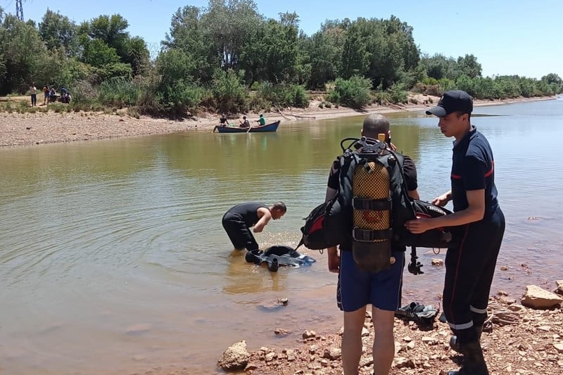 أم الربيع ينهي حياة شابين في يوم