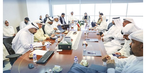 القوى العاملة إيقاف تعاملات ملفات أصحاب العمل غير الملتزمين بتحويل الأجور إلكترونيا