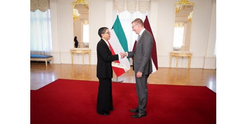 السفيرة ريم الخالد قدمت أوراق اعتمادها إلى رئيس لاتفيا