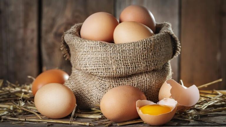 4 أضرار قد تصيبك من تخزين البيض داخل الثلاجة لهذه المدة