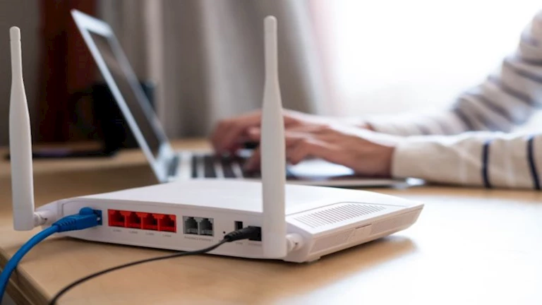 لا تضع “الراوتر” قرب هذه الأشياء.. 6 عوامل خفية تضعف إشارة الإنترنت