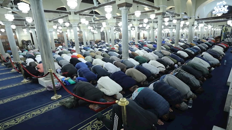 الجامع الأزهر يدعو لصلاة الخسوف عقب صلاة العشاء اليوم بهذه الكيفية