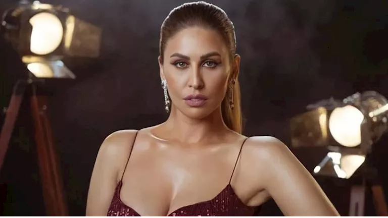 بفستان أسود كلاسيكي.. مي سليم تتألق في أحدث ظهور لها