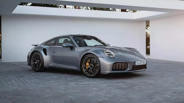 بورشه تطلق نسخة هجينة من 911 Turbo S الرياضية