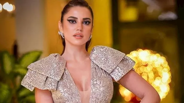 بأكثر من نص مليون.. 10 صور لإطلالة درة في ثاني أيام مهرجان الجونة