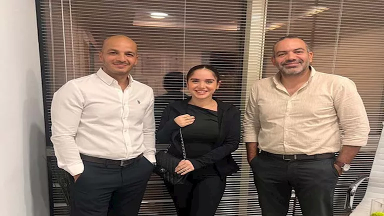 أول ظهور لـ رنا رئيس بعد الإجهاض وإجراء عملية جراحية طارئة