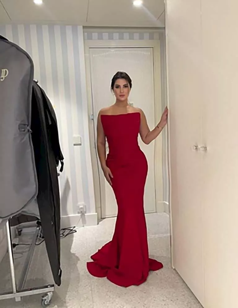 هدى بإطلالة طبيعية