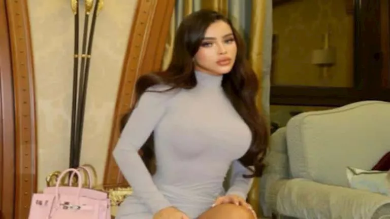 جذابة وأنيقة.. أجمل إطلالات باينكا أنيشتا زوجة اللاعب أنجيلو