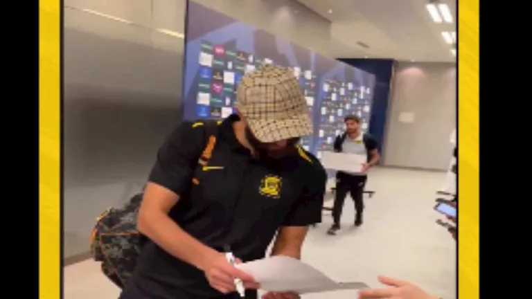 موقف محرج لكريم بنزيما عقب الخسارة أمام النصر (فيديو)