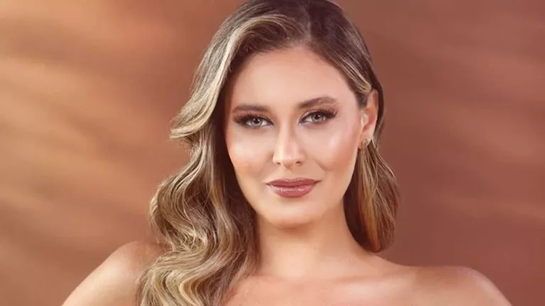 خطفت الأنظار بـ الأبيض.. ملكة جمال لبنان بإطلالة ساحرة