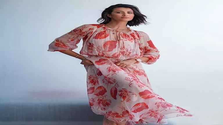 أثارت الجدل.. 20 صورة ومعلومات عن عارضة الأزياء ريم سعيدي