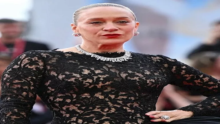 بريق ساحر.. أجمل مجوهرات نجمات مهرجان فينيسيا 2025