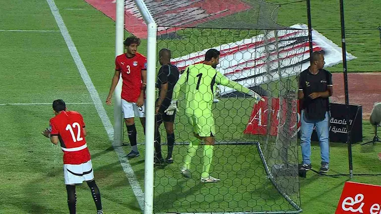 8 صور ترصد طلبًا غير معتاد لمحمد الشناوي خلال مباراة مصر وإثيوبيا