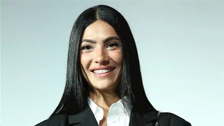 هدى المفتي تتألق بإطلالة رخيصة الثمن من Zara في مهرجان الجونة